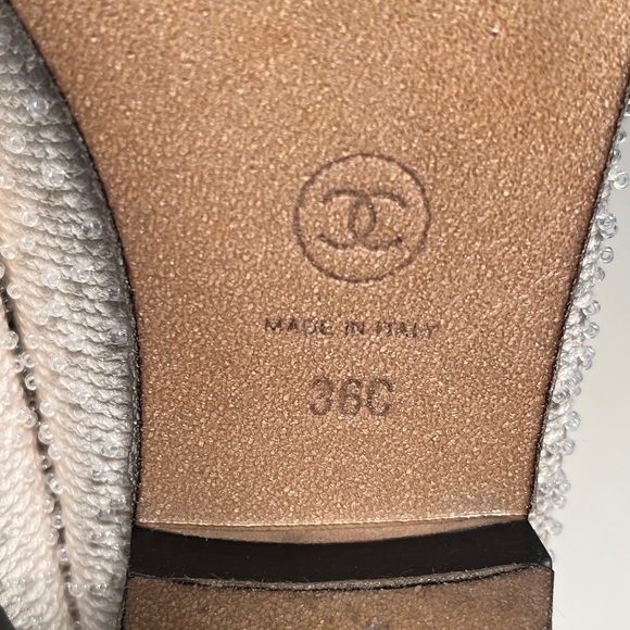 CHANEL Women's Black and Cream Pearl-Embellished Flats - Picture 7 of 13